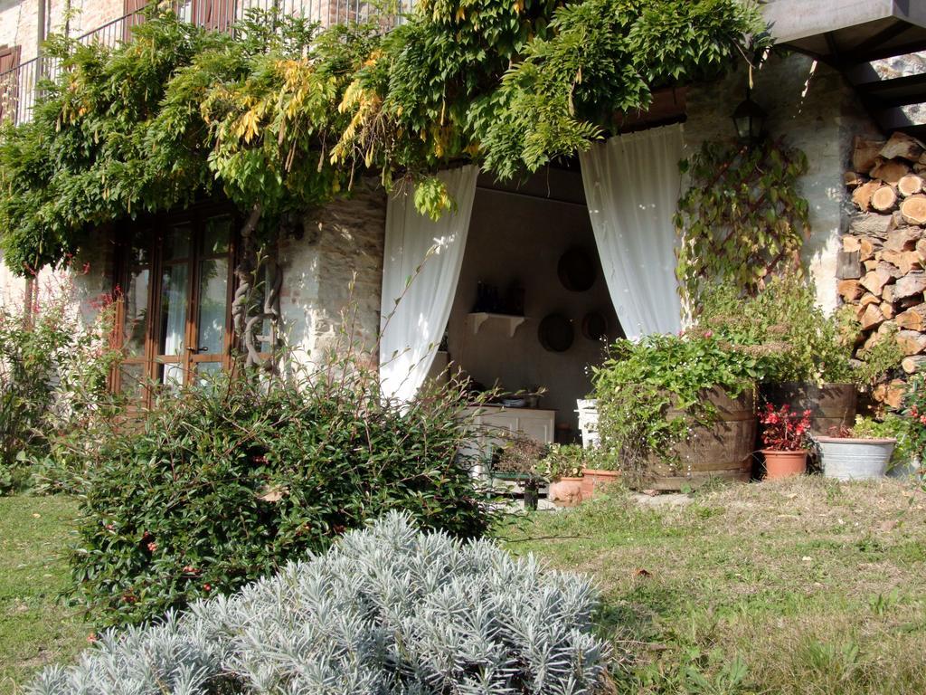 Casa Branzele Bed & Breakfast Trezzo Tinella Exterior photo