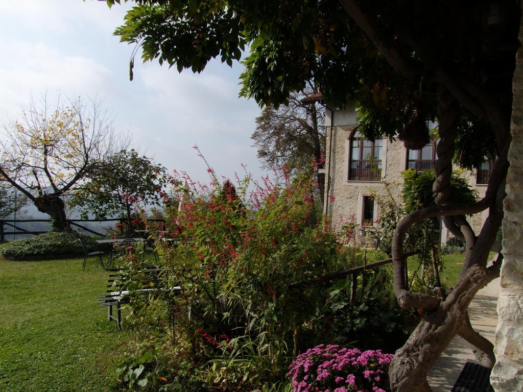 Casa Branzele Bed & Breakfast Trezzo Tinella Exterior photo