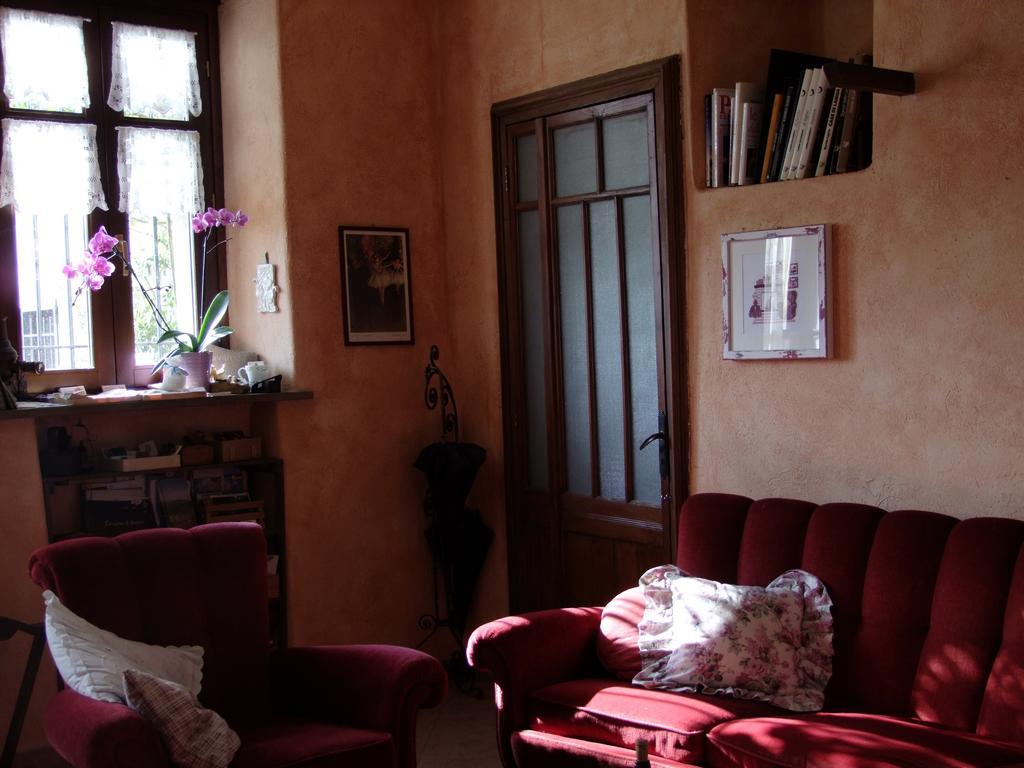 Casa Branzele Bed & Breakfast Trezzo Tinella Exterior photo