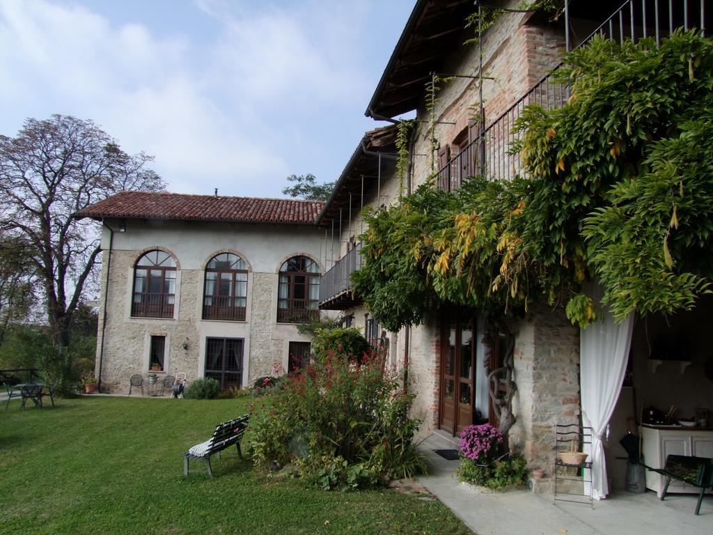 Casa Branzele Bed & Breakfast Trezzo Tinella Exterior photo